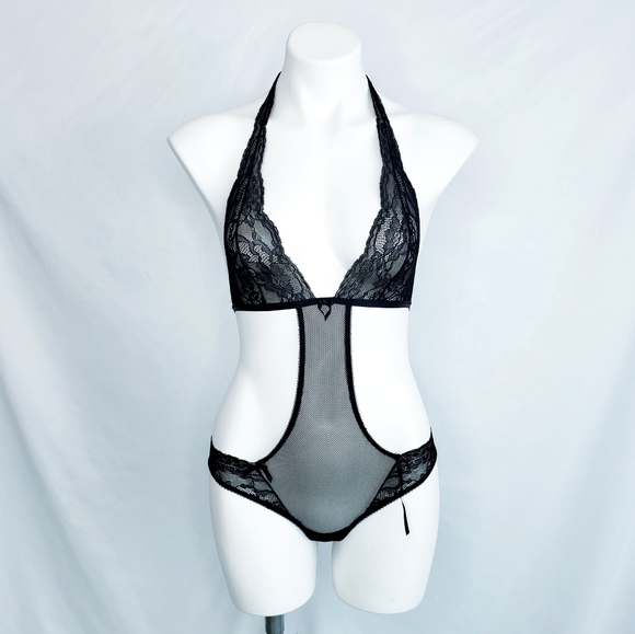 Victoria's Secret Intimates & Sleepwear Vs Victorias Secret One